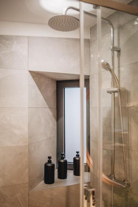 La Vie En Rose - Luxe, Calme & Hypercentre - 3* Leilighet Annecy Eksteriør bilde